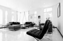 Das Hochglanz-Wohnzimmer liegt voll im Trend. Aber was fasziniert die Menschen an weissen Hochglanz Möbeln?