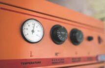 Zentrale vs. Dezentrale Warmwasserbereitung: Nachteile & Vorteile Zentrale vs. Dezentrale Warmwasserbereitung: Nachteile & Vorteile