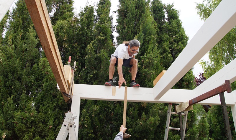 Carport selbst bauen, als Handwerker sollte das machbar sein. (Foto: Shutterstock-Mabeline72 )