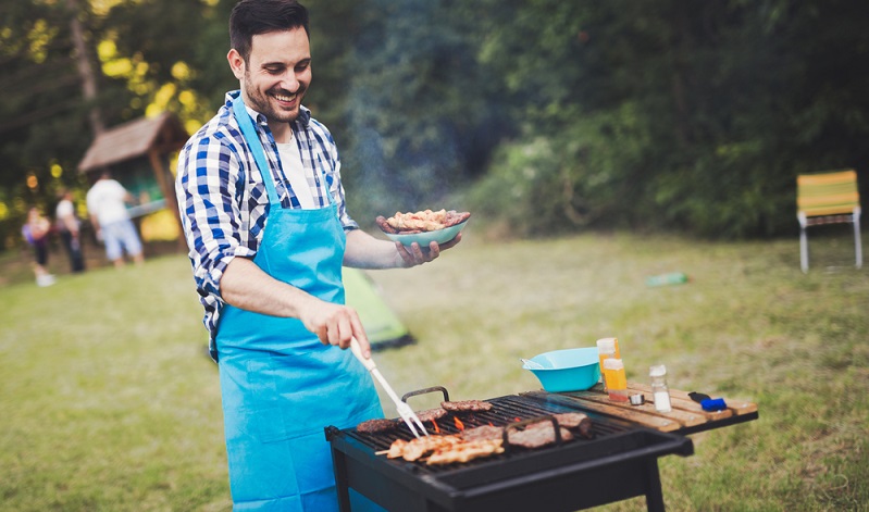 Es gibt unterschiedlich große Grillflächen, je nach Bedarf. ( Foto: Shutterstock-NDAB Creativity) 