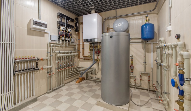 Moderne Energiesparhäuser sind daher mit der Wärmepumpe gut ausgestattet, während Altbauten, die nur eine schlechte Dämmung aufweisen, besser auf andere Heizungsarten setzen sollten.( Foto: Shutterstock-_Alhim  )