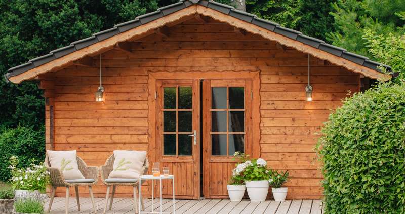 Home Office im gemütlichen Gartenhaus kein Problem ( Foto: Shutterstock -  M Glavan )