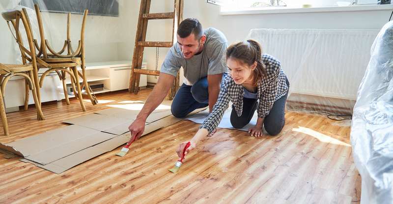 Dielen sind zum Wohnen ideal und eignen sich für jeden Wohnbereich. ( Foto: Shutterstock-Robert Kneschke )