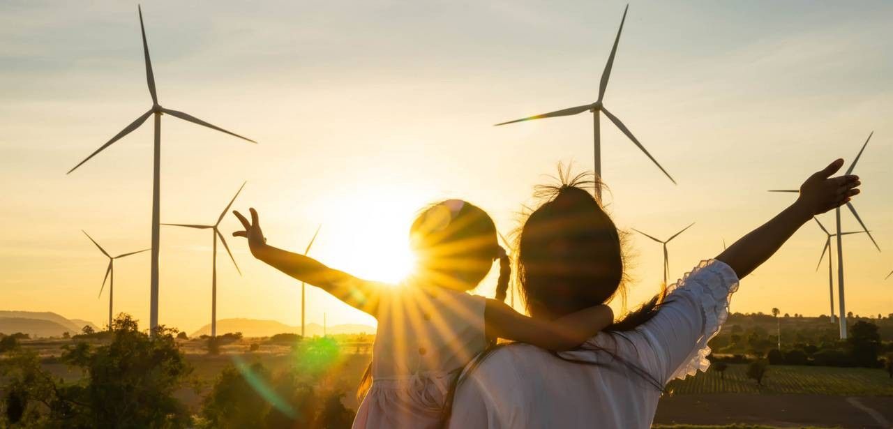 Deutschland erreicht 2023 erstmals mehr als 50% erneuerbaren (Foto: AdobeStock 422279488 Kampan)