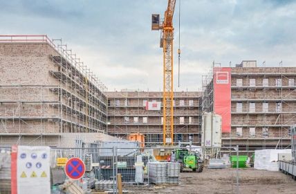 Fortschritt beim Bau des Verwaltungsgebäudes erfreut Landkreis (Foto: JES Architekten)