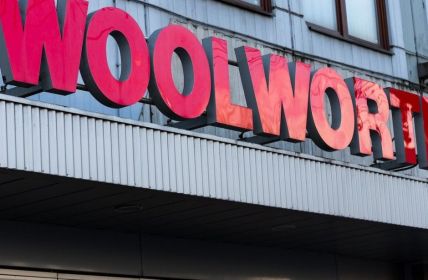 Woolworth eröffnet neuen Store im attraktiven Stadtteilzentrum von (Foto: AdobeStock - Tobias Arhelger 319447479)