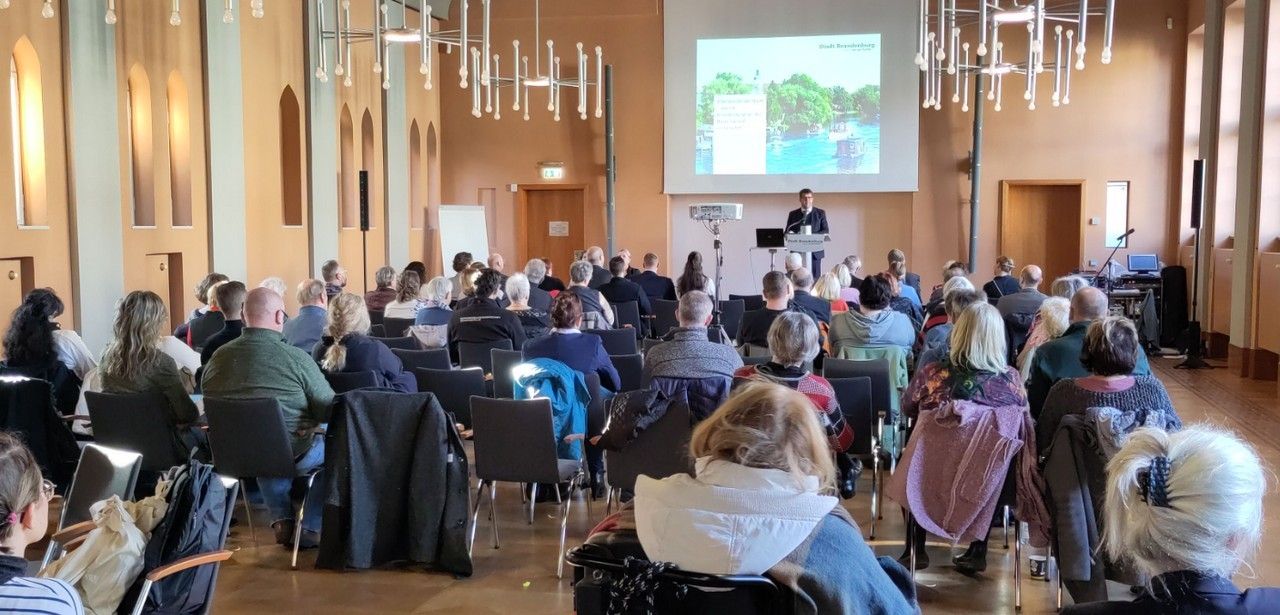 Erfolgreicher Seniorendialog in Brandenburg: Aktuelle Entwicklungen und (Foto: Stadt Brandenburg)