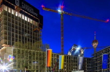 Erfolgreiche Abwicklung des Düsseldorfer Hochbaukomplexes durch Schalungs- und (Foto: PERI Deutschland)