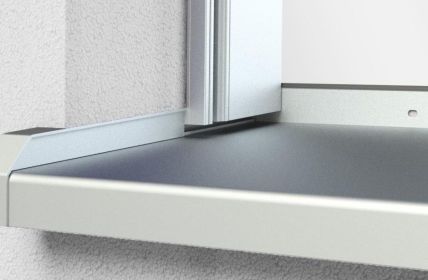Robuste Ortgangverkleidung für Flachdächer: Sturmsicherung und (Foto: BUG Aluminium-Systeme)