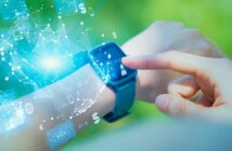 Smart Watch: Steuerzentrale fürs smarte Zuhause (Foto: AdobeStock 643487239 metamorworks)