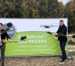 Große Wärmepumpe mit Pufferspeicher und Gas-Kessel sichern effiziente Wärmeversorgung Symbolischer Spatenstich in Gablingen läutet umweltfreundliches Nahwärmenetz Projekt (Foto: GP JOULE)
