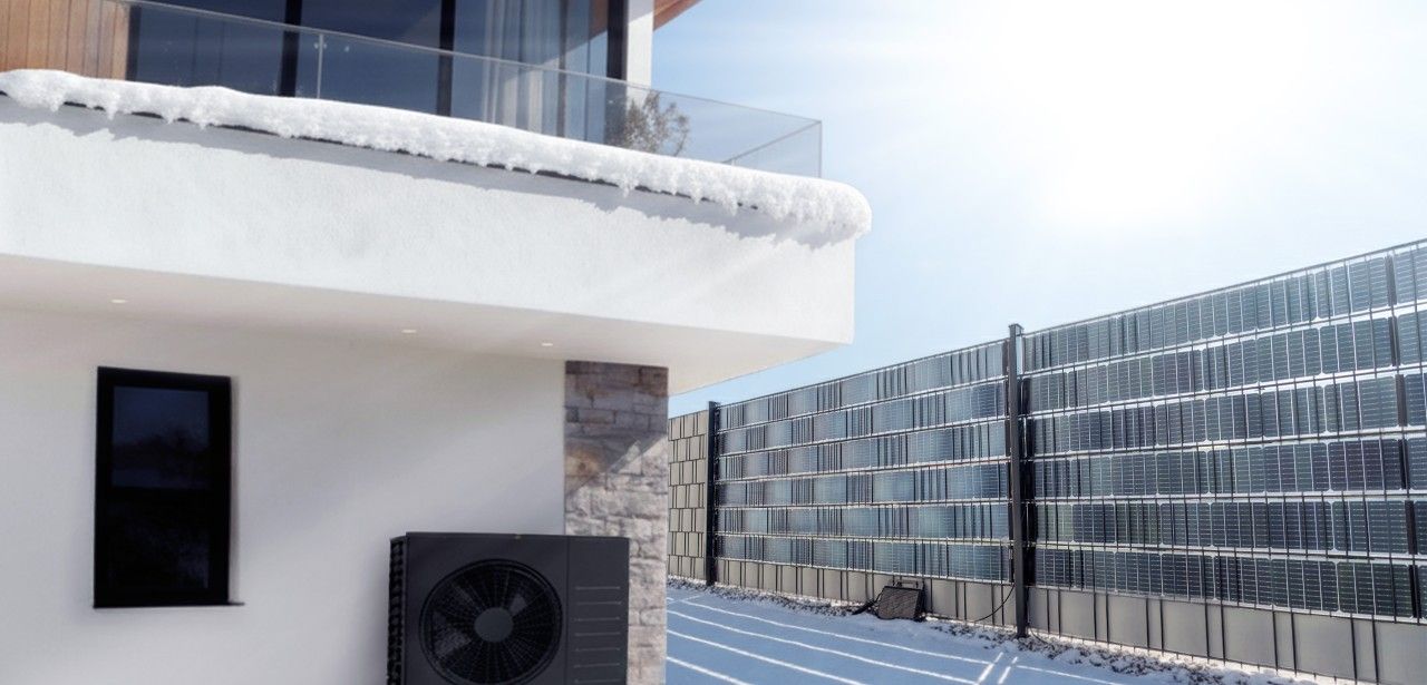 Vertikale Sunbooster VERTICAL PV-Streifen liefern im Winter optimalen (Foto: Sunbooster)