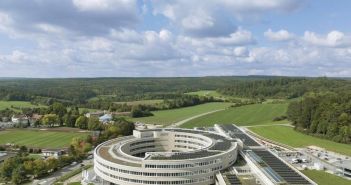 Neuer Bildungscampus Sigmaringen vereint Architektur, Flexibilität und umweltfreundliche (Foto: Optigrün international AG)