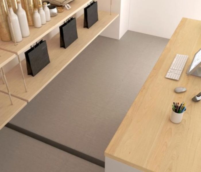 Büroarbeitsplätze mit dem Bodenkanal 74 modernisieren (Foto: Unex Kabelsysteme und -elemente GmbH)