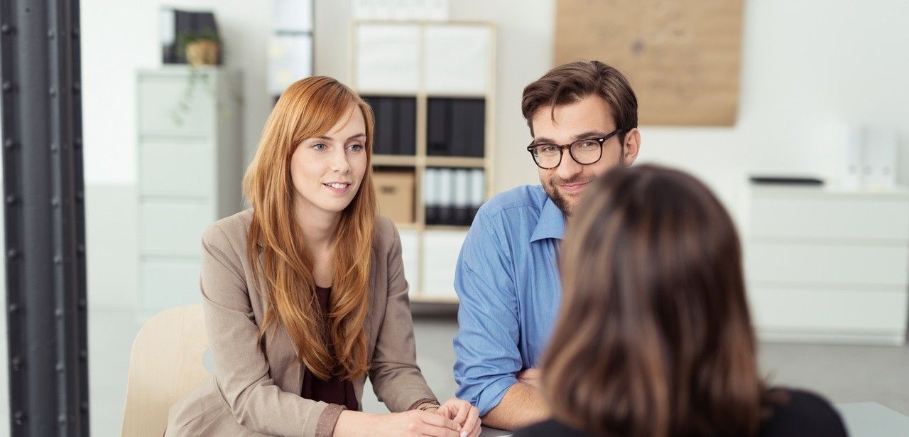 Baufinanzierung: Bonität, Einkommen und Eigenkapital sorgen für stabile (Foto: AdobeStock - contrastwerkstatt - 83238858)