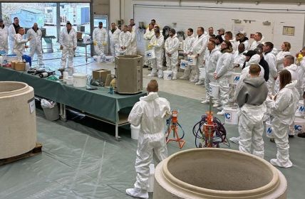 CROM-Zertifikatslehrgang Schachtsanierung vermittelt praxisnahes Know-how für über 110 (Foto: MC-Bauchemie, Bottrop)