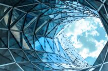 Die Ästhetik der Unsichtbarkeit: Wie Sicherheitsglas die moderne Architektur revolutioniert (Foto: AdobeStock - Oleksii Sergieiev - 121717729)