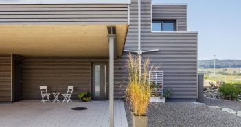 Nachhaltige Holzfassaden aus heimischen Hölzern mit PEFC-Zertifizierung und (Foto: Olivier Brandes)