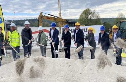 Spatenstich für neuen Edeka Mangold startet Bau in (Foto: Gemeinde Plüderhausen)