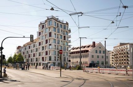 Denkmalgerechte Sanierung verbindet Neubau im autofreien kupa-Quartier München-Pasing (Foto: Sorin Morar. Schüco International KG)