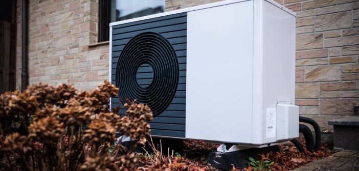 Ist mein Haus für eine Wärmepumpe geeignet? Die wichtigsten Voraussetzungen (Foto: AdobeStock - Robert Poorten - 558714582)