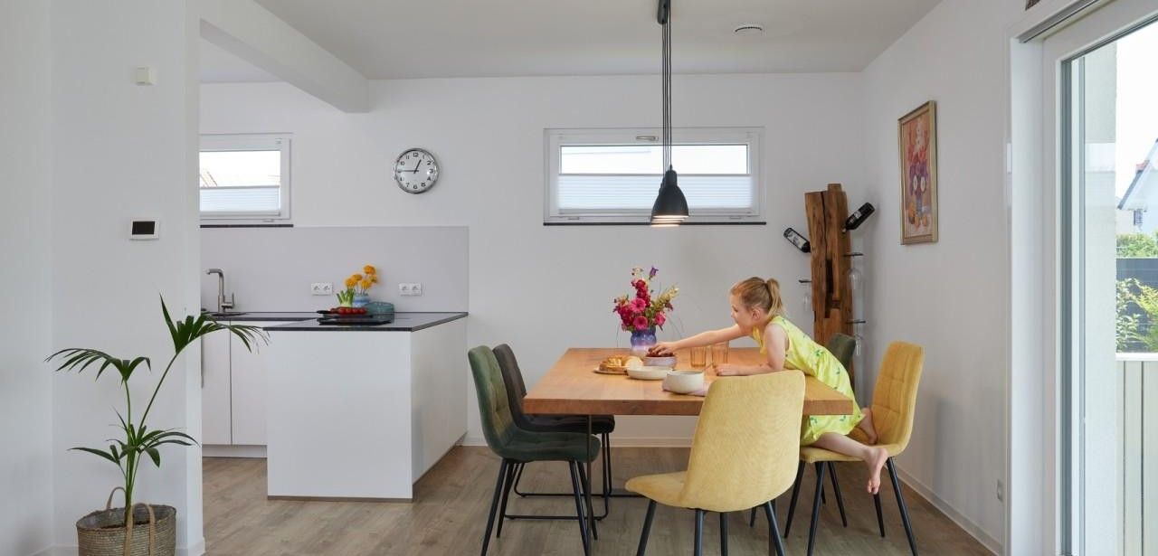 Braun-Familie realisiert Traumhaus binnen zwei Monaten mit umfassendem (Foto: WeberHaus GmbH & Co.KG)